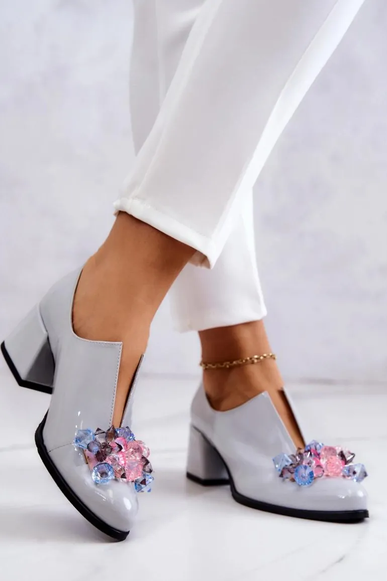 Lakierowane Skórzane Półbuty Gładkie Z Ozdobą Szare Delaver