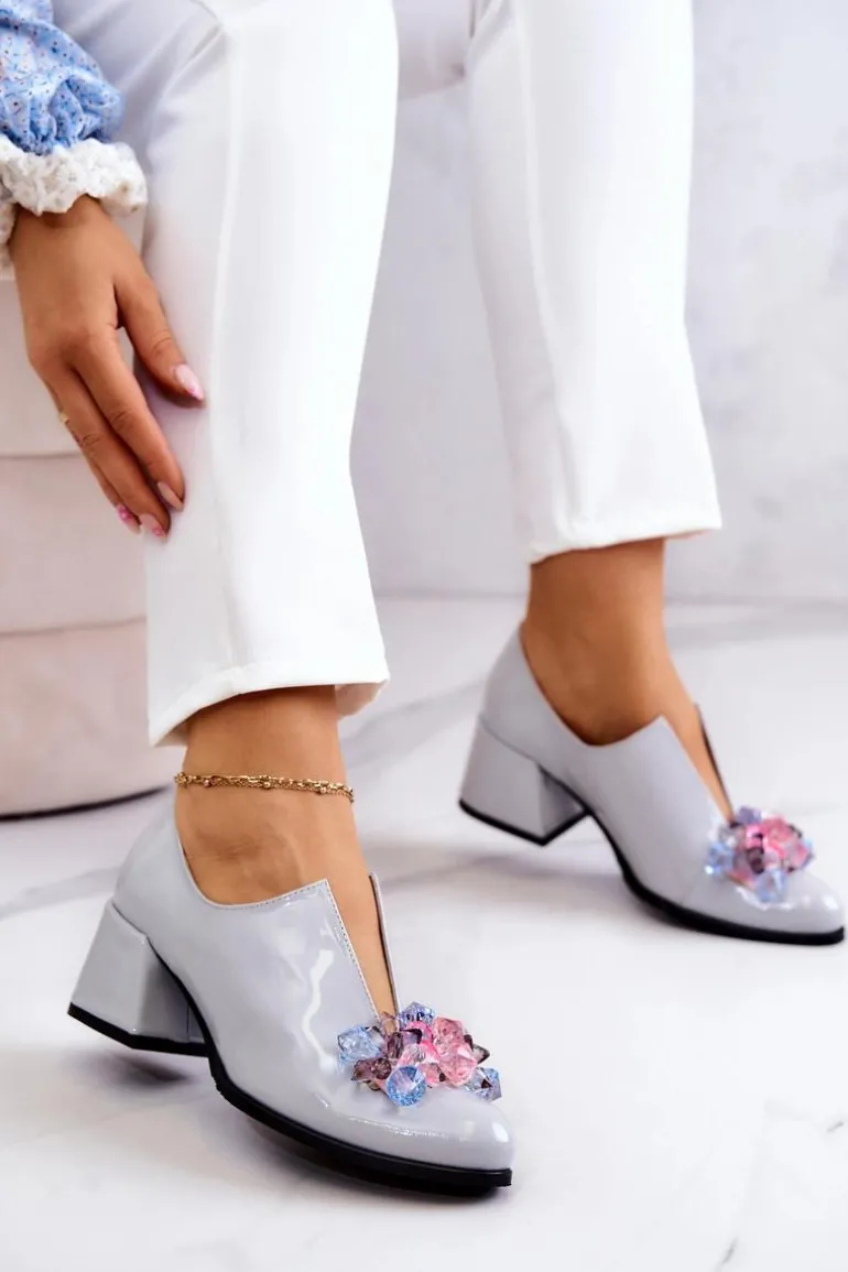 Lakierowane Skórzane Półbuty Gładkie Z Ozdobą Szare Delaver