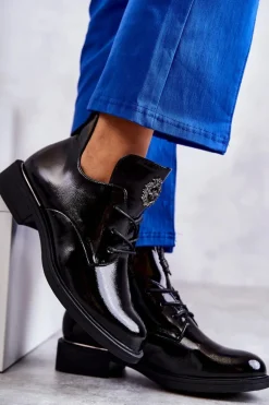 Lakierowane Sznurowane Botki Z Wycięciami Czarne Fabiana