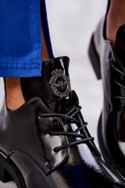 Lakierowane Sznurowane Botki Z Wycięciami Czarne Fabiana