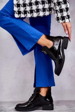 Lakierowane Sznurowane Botki Z Wycięciami Czarne Fabiana