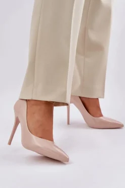 Lakierowane Szpilki Ze Szpiczastymi Noskami Beżowe Vizana