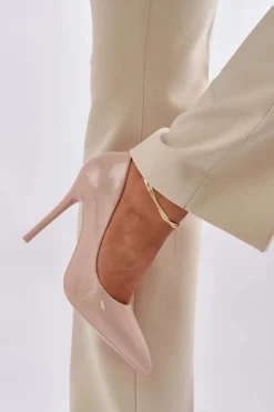 Lakierowane Szpilki Ze Szpiczastymi Noskami Beżowe Vizana