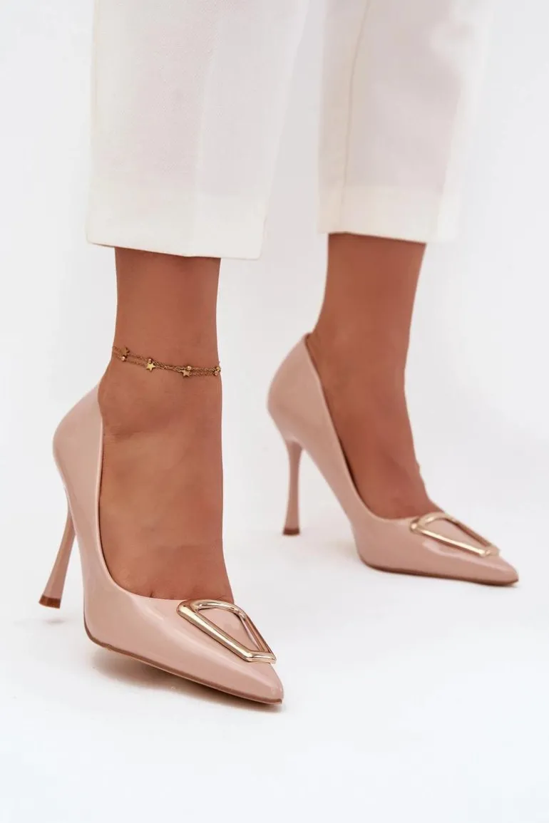 Lakierowane Szpilki Ze Złotym Detalem Beżowe Paivelle