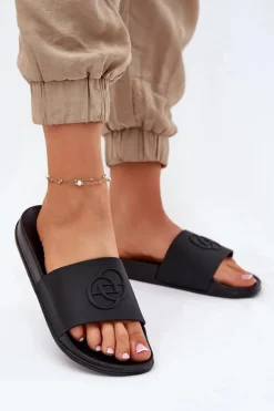 Lekkie Klapki Damskie Z Ozdobnym Tłoczeniem Czarne Isarisa