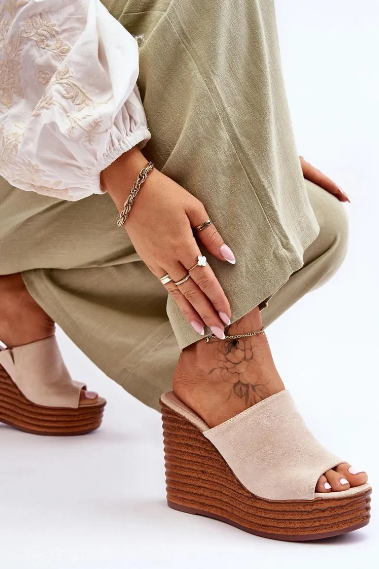 Lekkie Klapki Na Masywnej Platformie Beżowe Good Vibe