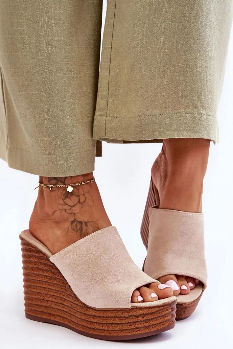 Lekkie Klapki Na Masywnej Platformie Beżowe Good Vibe