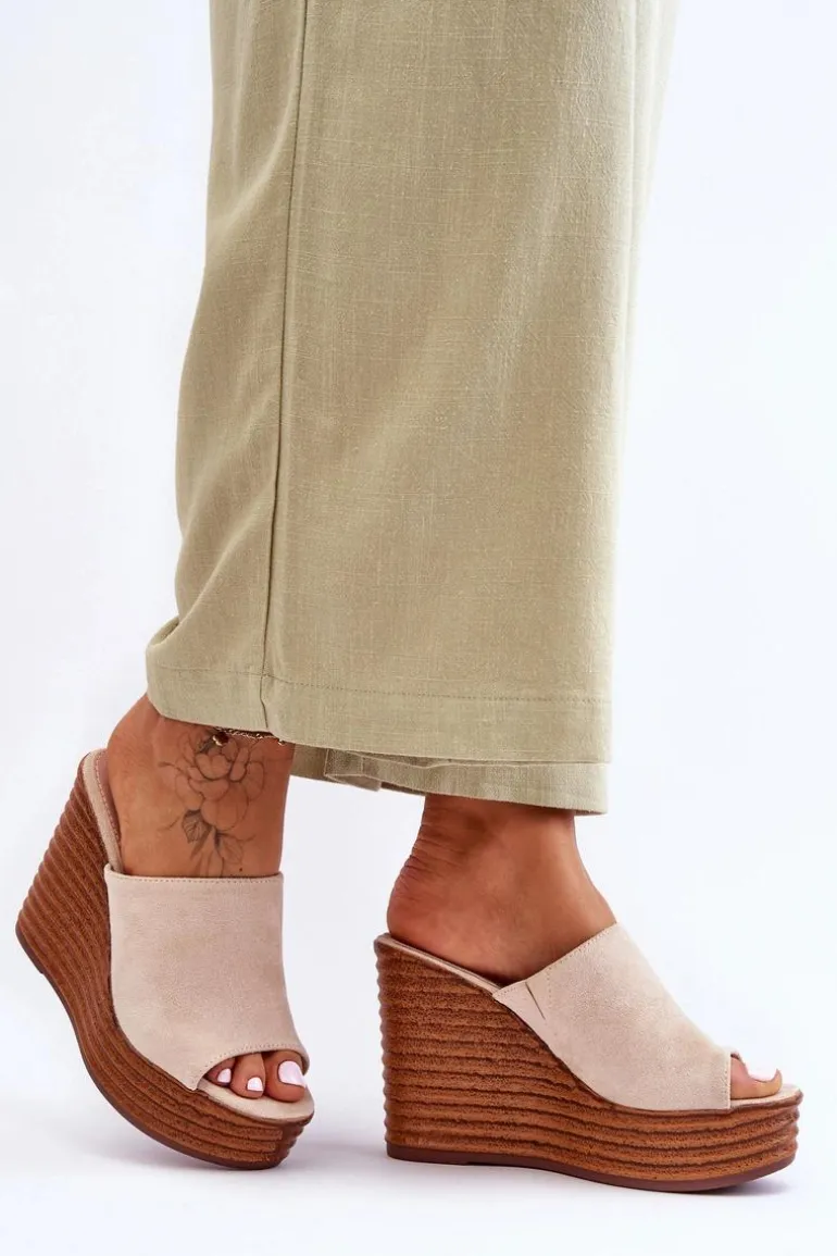 Lekkie Klapki Na Masywnej Platformie Beżowe Good Vibe