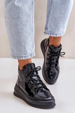 Lekkie Lakierowane Buty Sportowe Na Platformie Skóra Naturalna Artiker 55C1049 Czarne
