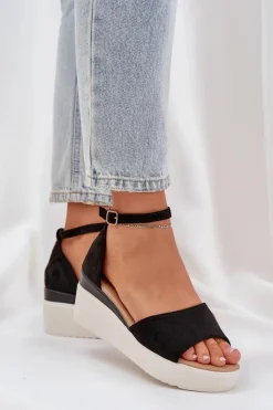 Lekkie Sandały Na Platformie I Delikatnym Koturnie Czarne Gillifia