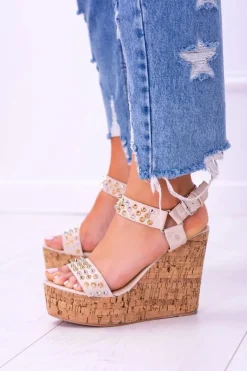 Lu Boo Beżowe Damskie Sandały Na Koturnie Ćwieki Valeria