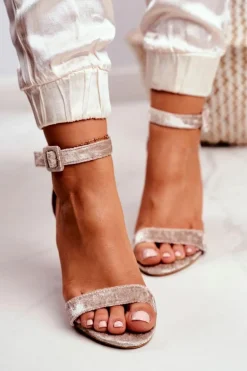 Lu Boo Sandałki Welurowe Beżowe Na Słupku Catherine