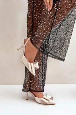 Materiałowe Szpilki Z Kokardą Złote Selatea