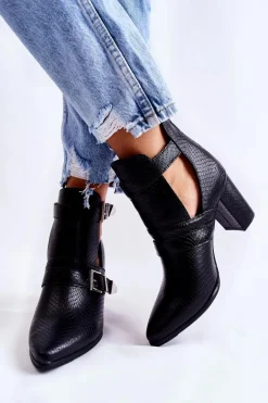 Modne Botki Na Słupku Z Wycięciami Czarne Suelo