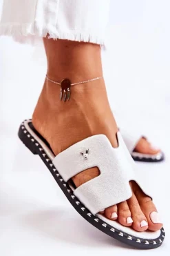 Modne Klapki Damskie Z Emblematem Srebrne Miquel