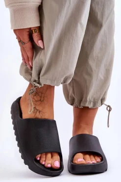 Modne Klapki Na Platformie Czarne Estella