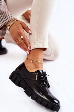 Modne Lakierowane Półbuty Wiązane Czarne Gwendy