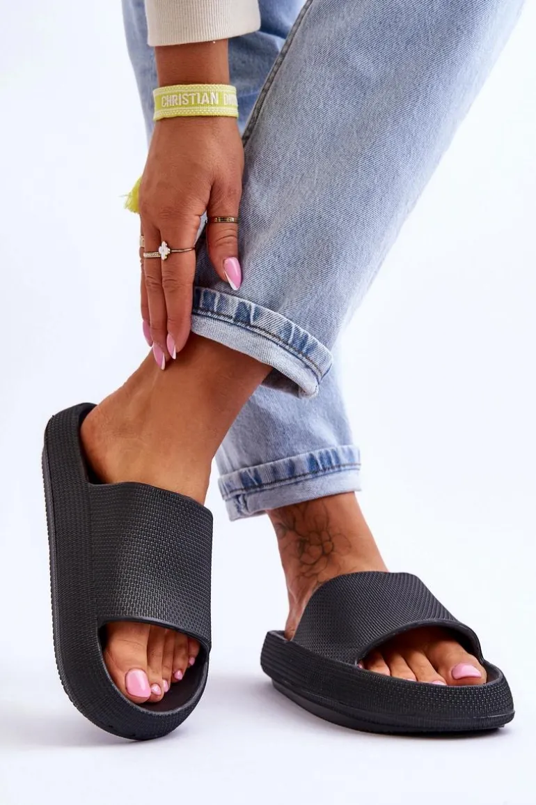 Modne Lekkie Klapki Na Masywnej Podeszwie Czarne Rebel