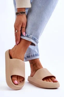 Modne Lekkie Klapki Na Masywnej Podeszwie Beżowe Rebel