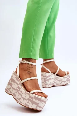 Modne Sandały Na Koturnie We Wzory Beżowe Claria