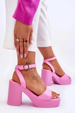 Modne Sandały Na Masywnym Obcasie Różowe Karmine