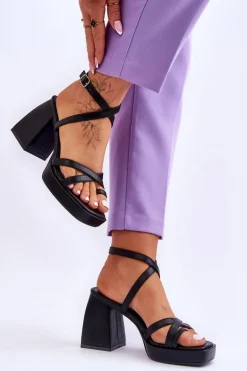 Modne Sandały Na Obcasie I Platformie Czarne Secret Rose