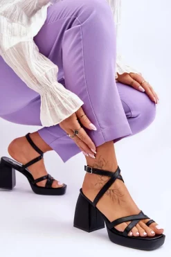 Modne Sandały Na Obcasie I Platformie Czarne Secret Rose