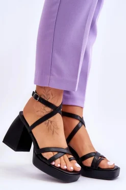Modne Sandały Na Obcasie I Platformie Czarne Secret Rose