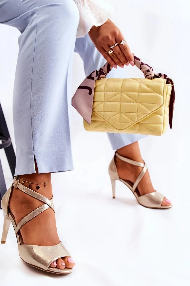 Modne Sandały Na Szpilce Błyszczące Złote Loressa