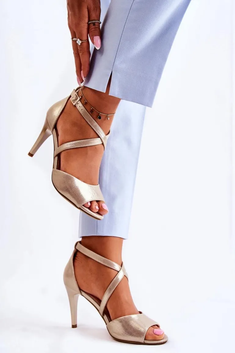 Modne Sandały Na Szpilce Błyszczące Złote Loressa