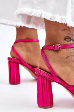 Modne Sandały Z Kokardą Na Obcasie Fuksja Callum