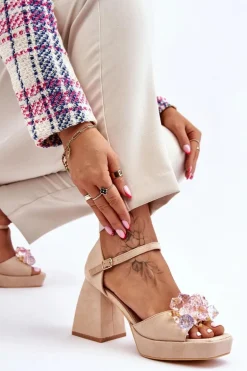 Modne Sandały Z Kryształami Na Masywnym Obcasie Beżowe Garrett