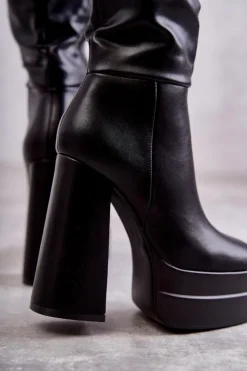 Modne Skórzane Kozaki Na Masywnym Obcasie Czarne Meggie