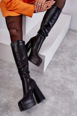 Modne Skórzane Kozaki Na Masywnym Obcasie Czarne Meggie