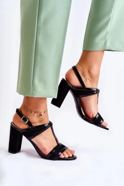 Modne Skórzane Sandałki Na Słupku Czarne Passion