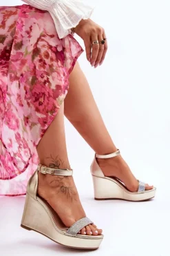 Modne Skórzane Sandały Na Koturnie Złote Arwen