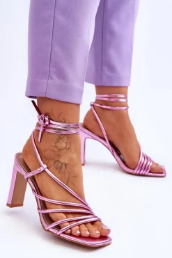 Modne Wiązane Sandały Na Obcasie Różowe Tessoro