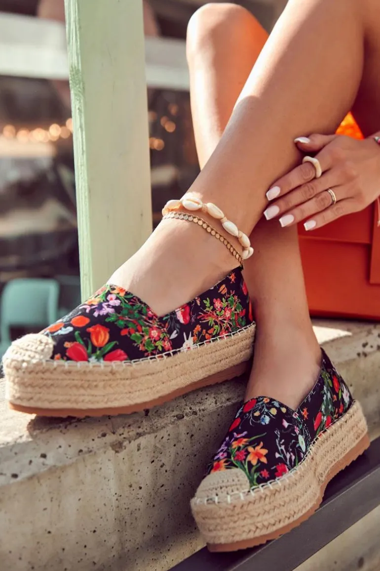 Modne Wsuwane Espadryle W Kwiaty Czarne Morice