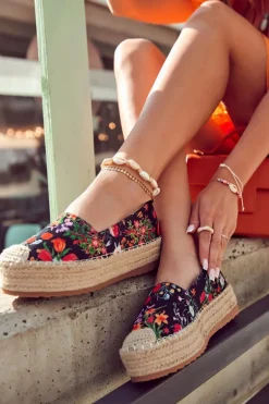 Modne Wsuwane Espadryle W Kwiaty Czarne Morice