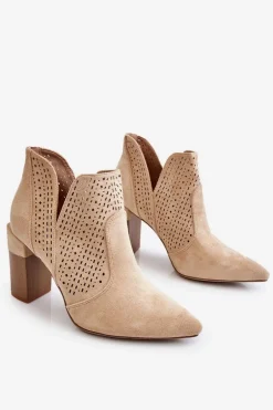 Modne Zamszowe Ażurowe Botki Na Obcasie Jasnobeżowe Genevi