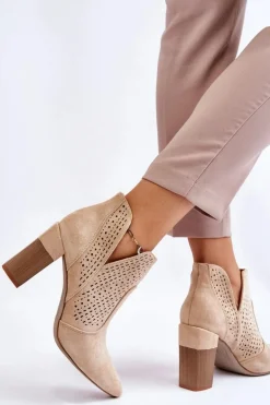 Modne Zamszowe Ażurowe Botki Na Obcasie Jasnobeżowe Genevi