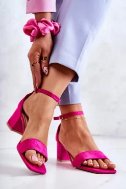 Modne Zamszowe Sandały Na Słupku Fuksja Rovena