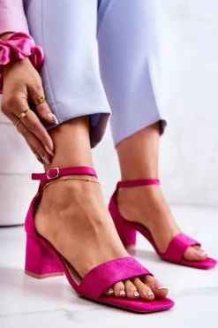 Modne Zamszowe Sandały Na Słupku Fuksja Rovena
