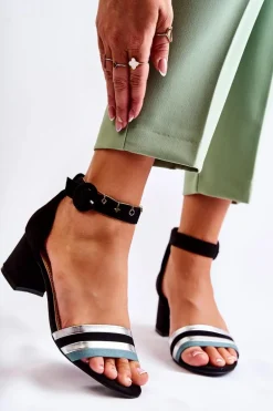 Modne Zamszowe Sandały Na Niskim Słupku Czarne Nallia