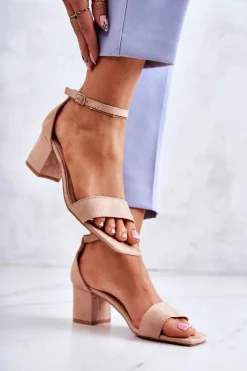 Modne Zamszowe Sandały Na Słupku Beżowe Rovena