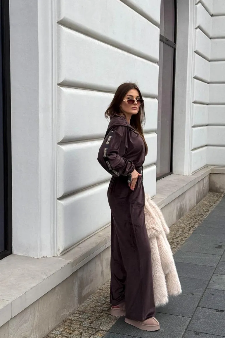 Śniegowce Damskie Na Platformie Z Futerkiem I Haftem Ciemnobeżowe Querina