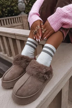 Śniegowce Damskie Na Platformie Z Futerkiem I Haftem Ciemnobeżowe Querina