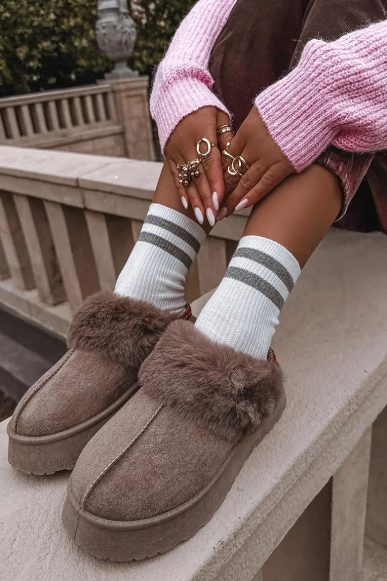 Śniegowce Damskie Na Platformie Z Futerkiem I Haftem Ciemnobeżowe Querina