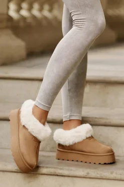 Śniegowce Z Niską Cholewką Z Futerkiem Na Platformie Eko Zamszowe Camel Neathoria