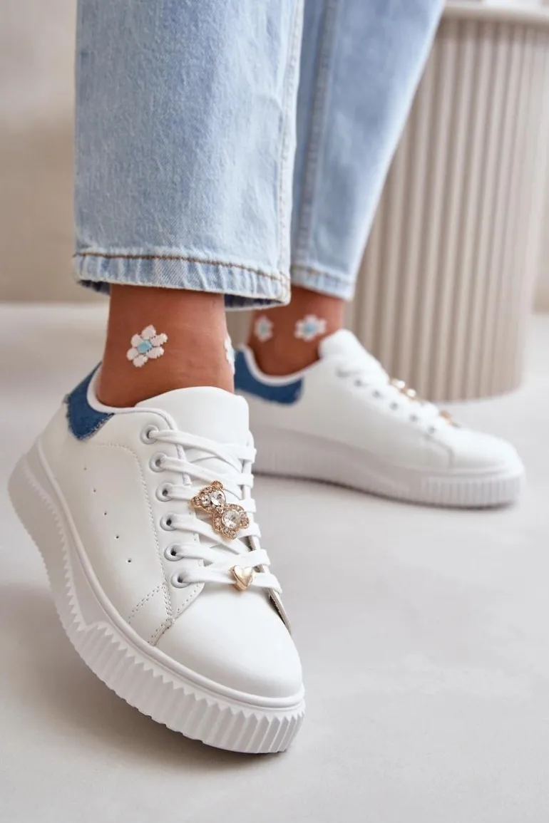 Niskie Trampki Z Eko Skóry Z Przypinkami Biało-Niebieskie Cillione